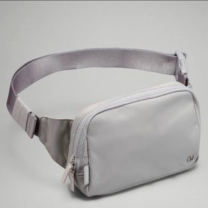 RARE New Release - Lululemon Everywhere Belt Bag LARGE 2L - Silver Drop 🦄